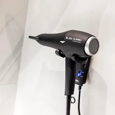 ホテル Nh コレクション コンスタンサ 4*